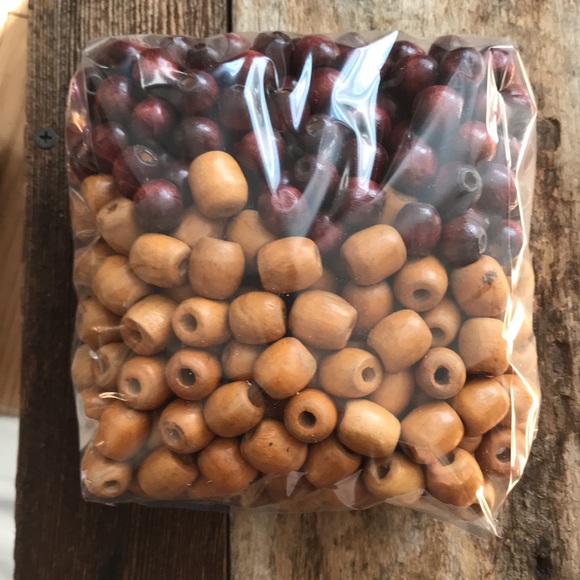 Bag of wooden beads - Picture 1 of 4